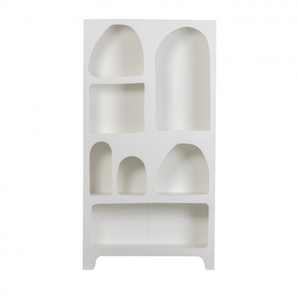 Estantería de diseño mediterráneo, inspirada en los muebles tradicionales de obra.