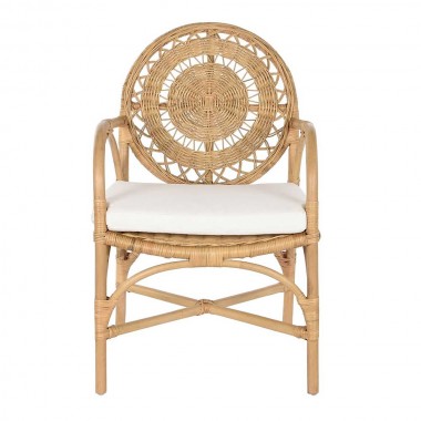 silla bambú colonial con reposabrazos y cojín blanco