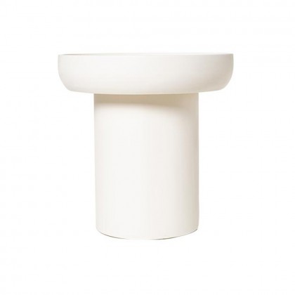 Mesa auxiliar de diseño moderno, minimalista en color blanco roto.