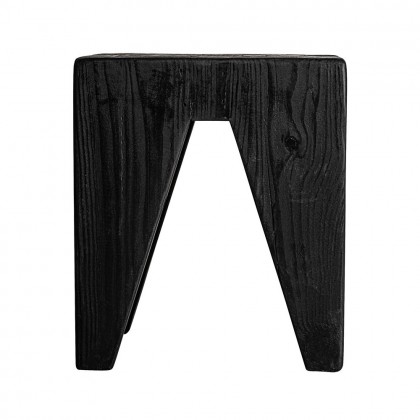 Taburete de madera de pino reciclado de estilo rústico.