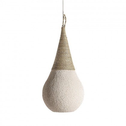 Lámpara de techo de estilo contemporáneo, realizada en resina en color beige con un acabado rugoso