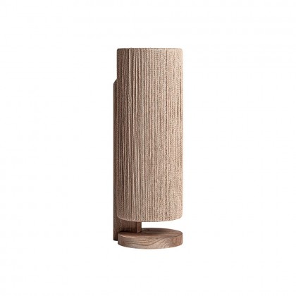 Lámpara de sobremesa de diseño artesanal, estructura de madera de mango y pantalla de rafia