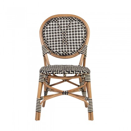 Silla de ratán negro apilable de la colección BISTRO, realizada a mano