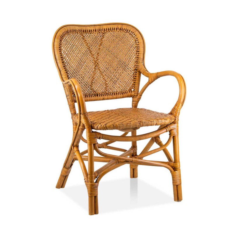 Silla con reposabrazos miami de ratán natural con diseño envolvente y artesanía tradicional