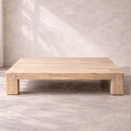 mesa de centro cuadrada de madera lavada en olmo recuperado