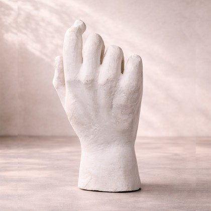 escultura  de yeso blanco mano arte
