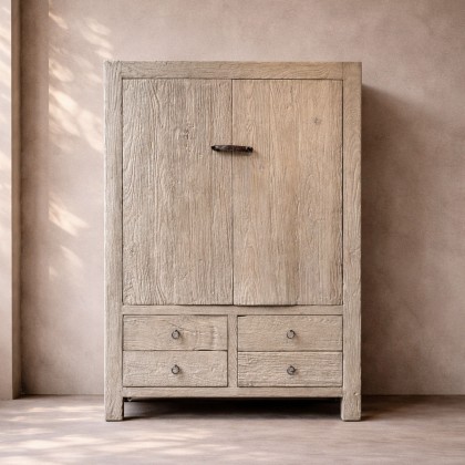 armario de 150 cm alto en madera antigua de olmo con dos puertas y cajones inferiores